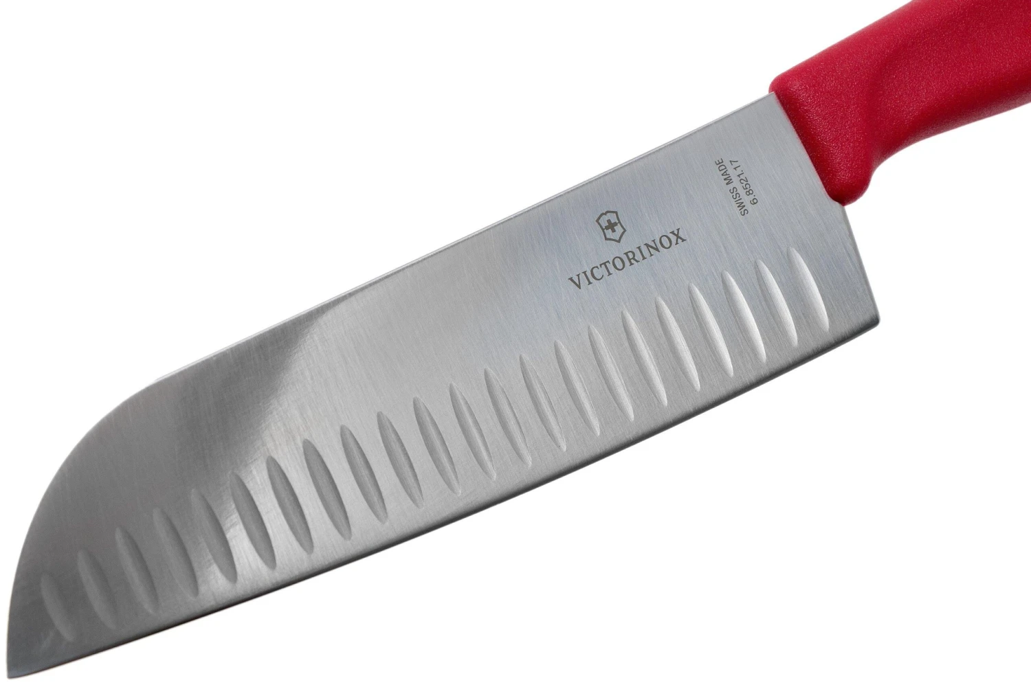 Victorinox SwissClassic 6.8521.17G Santoku Con Hoyuelos 17 Cm, Rojo - Imagen 3